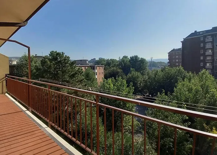 Casa Stadium アパート